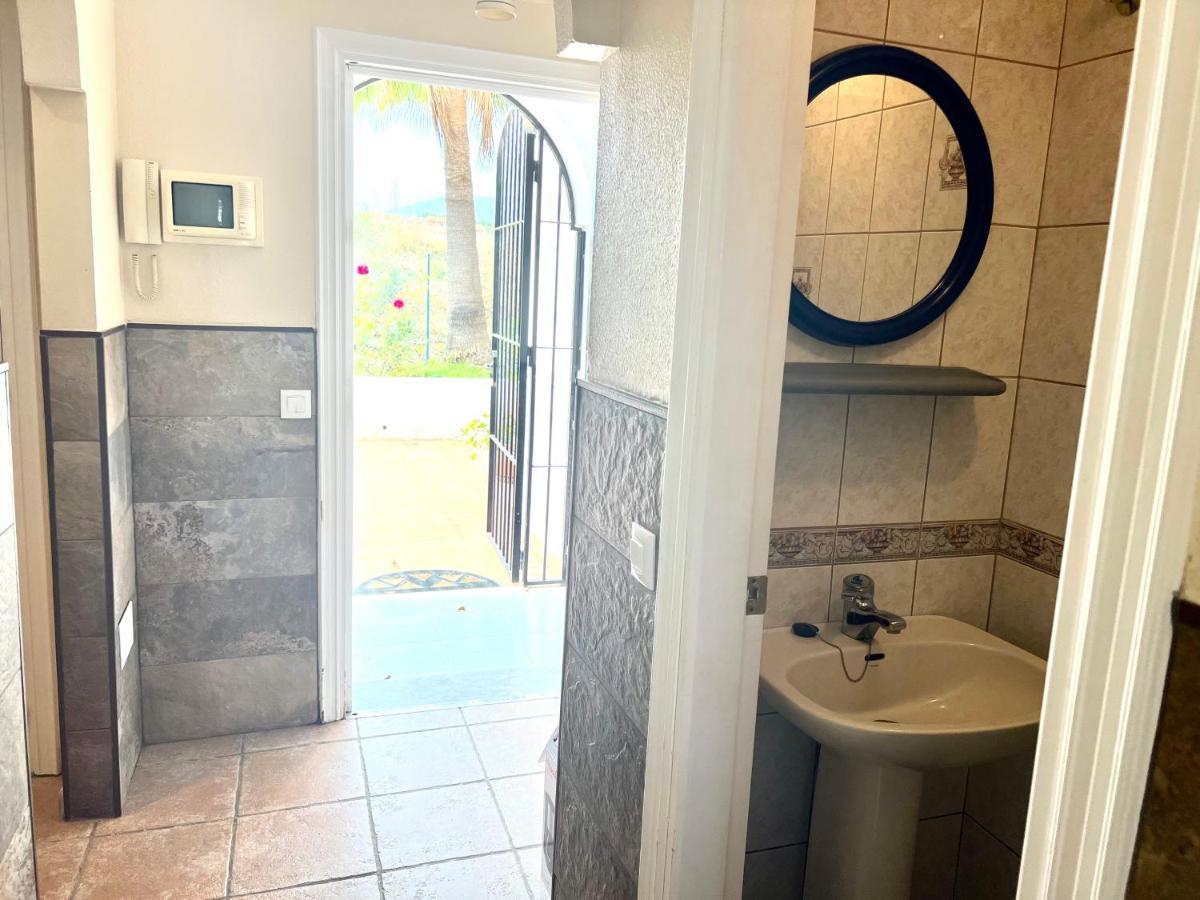 Fabulous Vacation In A 2 Bedroom Townhouse With 2 Terraces Overlooking The Sea, Suitable For 6 People 3 Swimming Pools Tennis And 200 Mts From The Sea El Faro Kültér fotó