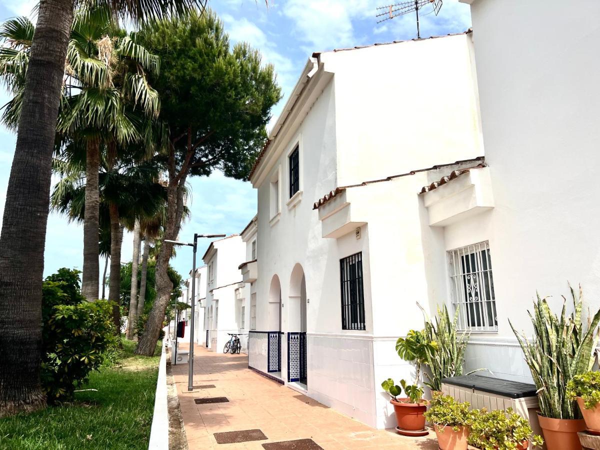 Fabulous Vacation In A 2 Bedroom Townhouse With 2 Terraces Overlooking The Sea, Suitable For 6 People 3 Swimming Pools Tennis And 200 Mts From The Sea El Faro Kültér fotó