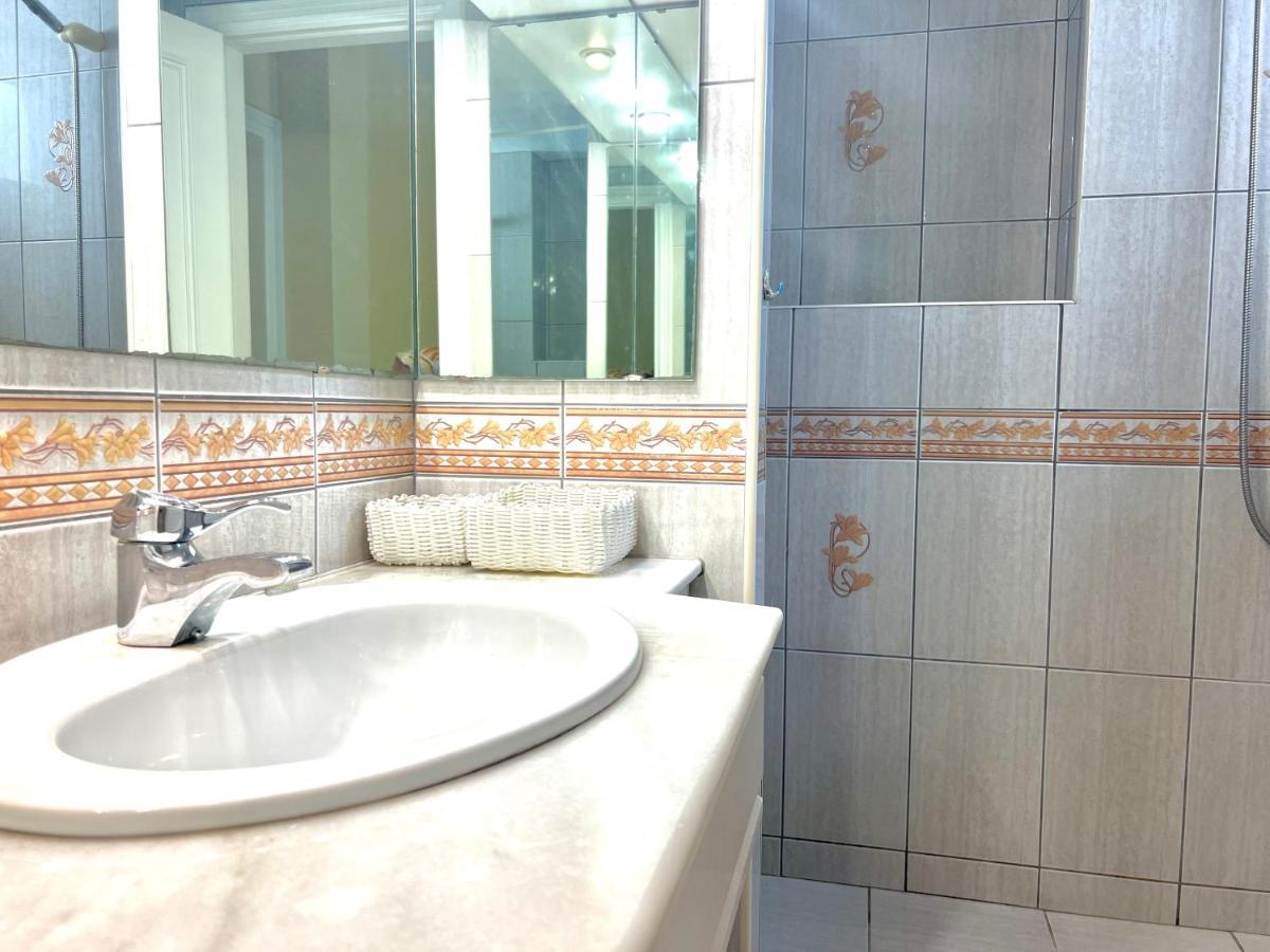Fabulous Vacation In A 2 Bedroom Townhouse With 2 Terraces Overlooking The Sea, Suitable For 6 People 3 Swimming Pools Tennis And 200 Mts From The Sea El Faro Kültér fotó