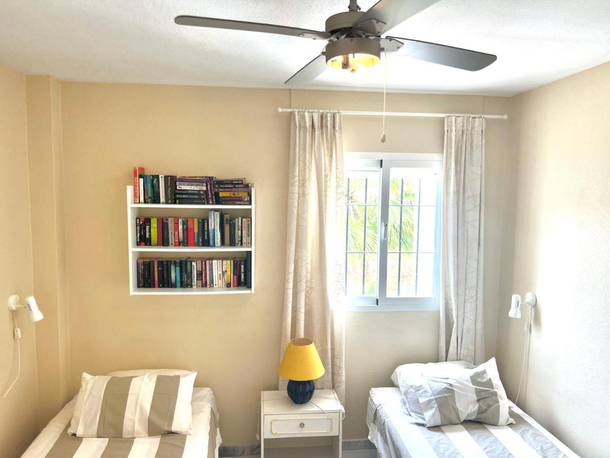 Fabulous Vacation In A 2 Bedroom Townhouse With 2 Terraces Overlooking The Sea, Suitable For 6 People 3 Swimming Pools Tennis And 200 Mts From The Sea El Faro Kültér fotó