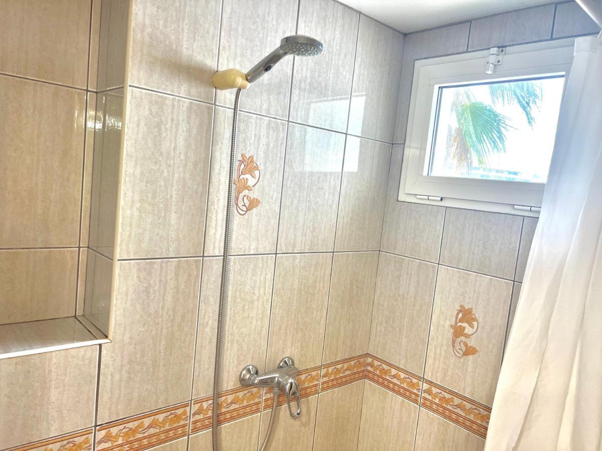 Fabulous Vacation In A 2 Bedroom Townhouse With 2 Terraces Overlooking The Sea, Suitable For 6 People 3 Swimming Pools Tennis And 200 Mts From The Sea El Faro Kültér fotó