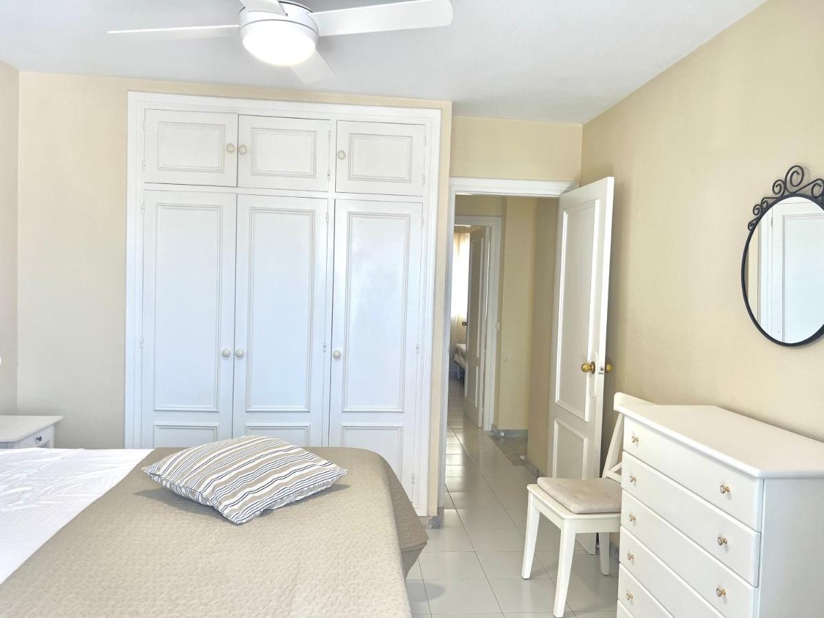 Fabulous Vacation In A 2 Bedroom Townhouse With 2 Terraces Overlooking The Sea, Suitable For 6 People 3 Swimming Pools Tennis And 200 Mts From The Sea El Faro Kültér fotó