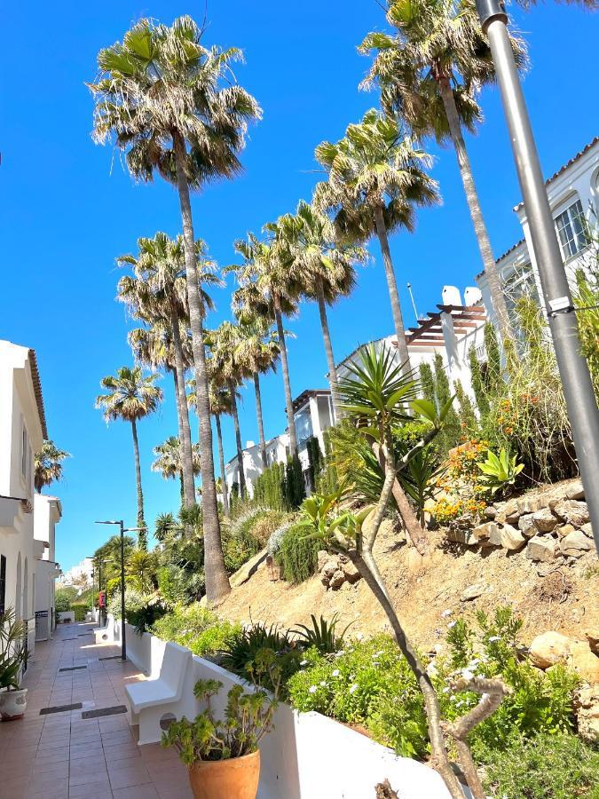 Fabulous Vacation In A 2 Bedroom Townhouse With 2 Terraces Overlooking The Sea, Suitable For 6 People 3 Swimming Pools Tennis And 200 Mts From The Sea El Faro Kültér fotó